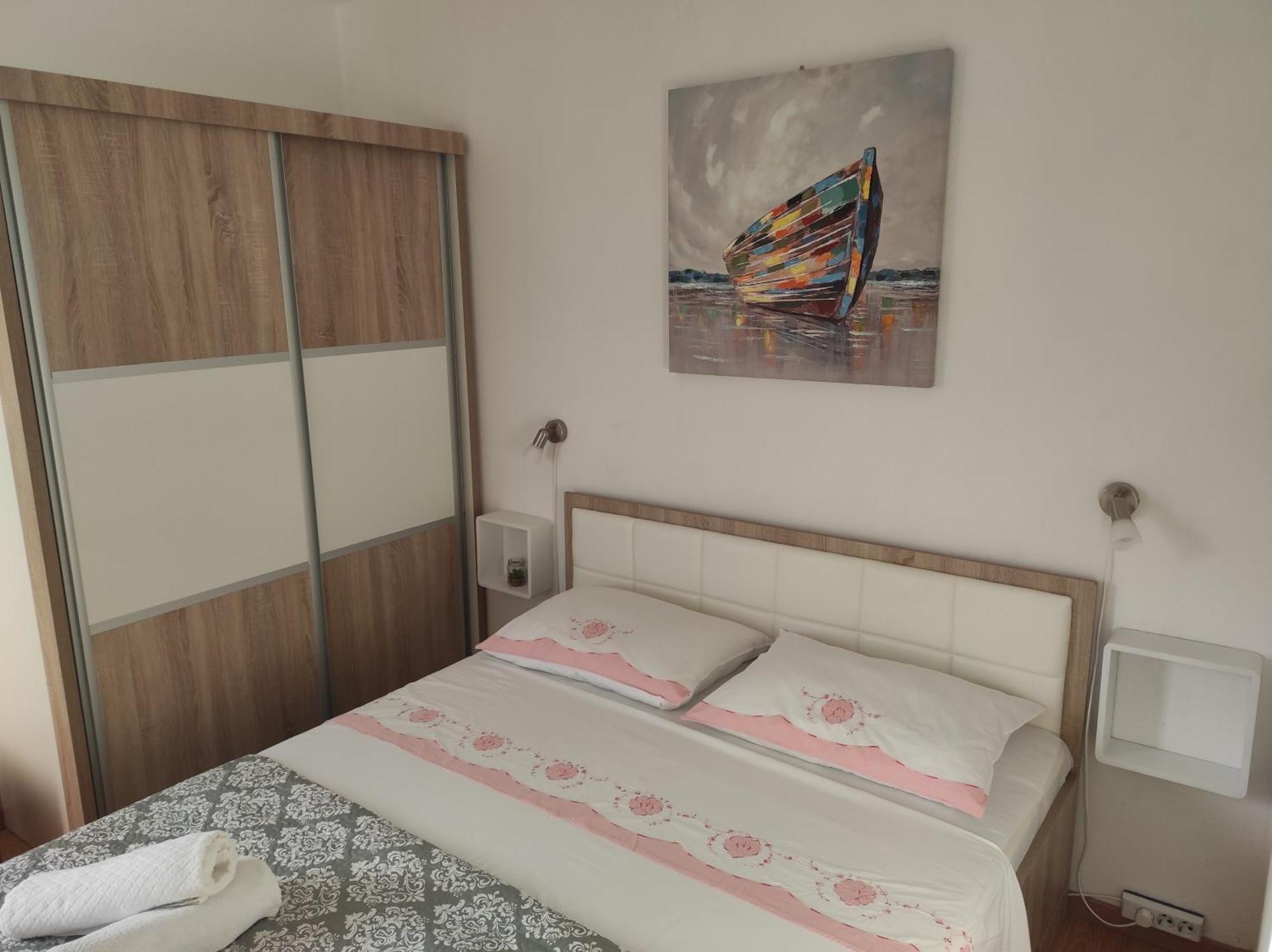 Apartments Pivac - Lokva Rogoznica Room photo